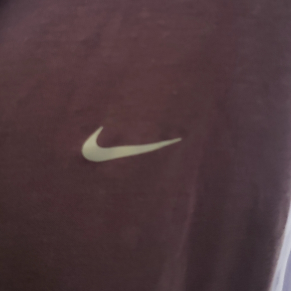 Nike Dri-fit running shirt - Picture 3 of 13